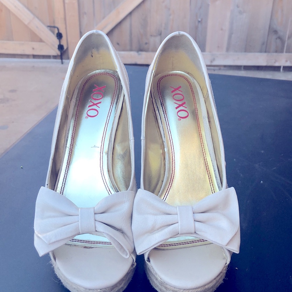 Nude XOXO Wedges